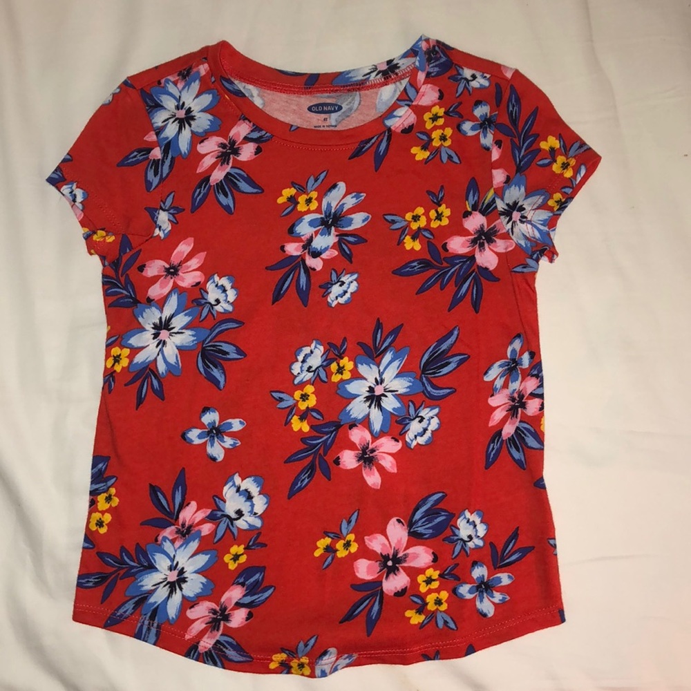 Old Navy NWOT girls t-shirt